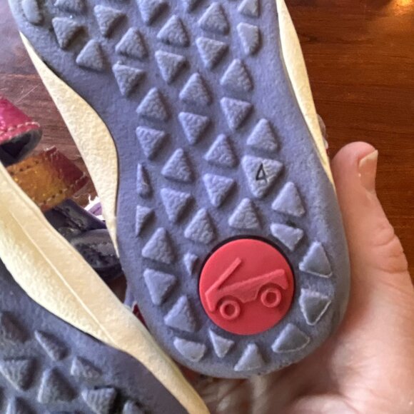 See Kai Run Pink & Gold Metallic Fisherman Sandals Runners Sz 4 - Picture 3 of 7